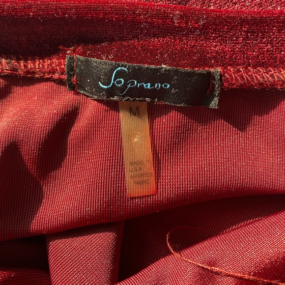 ❤️4/$40 SALE! ❤️ Red Velvet-Like Crop Top - Picture 3 of 5